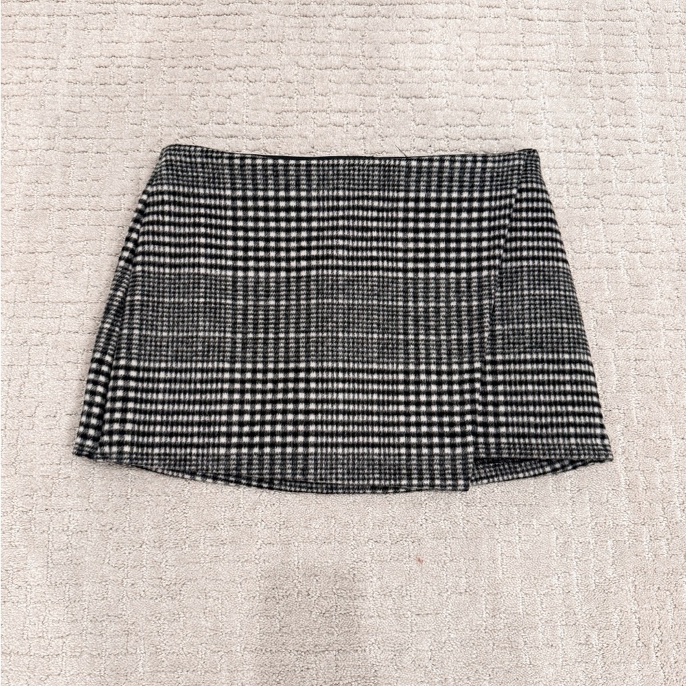 Black and White Plaid Mini Skort